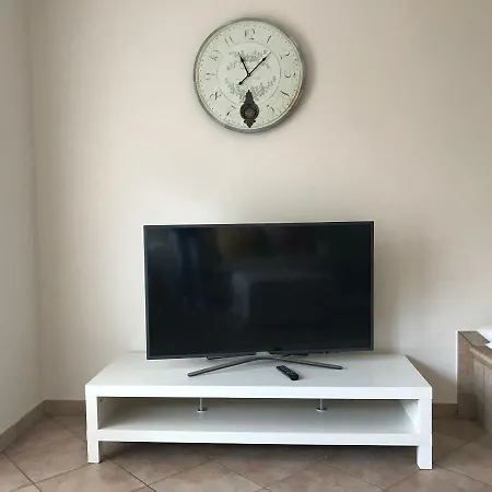 Casa In Affitto * Onore